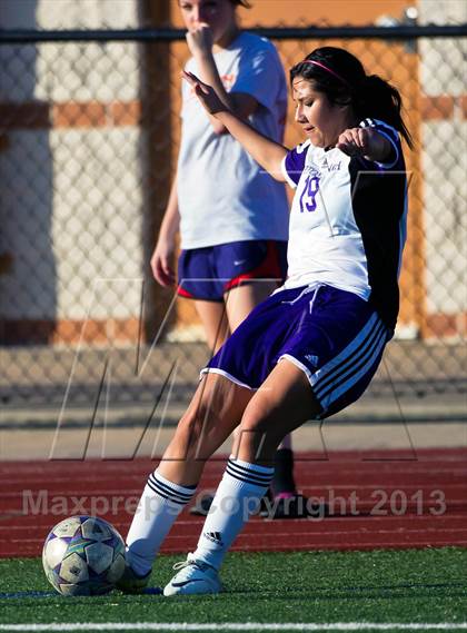 Thumbnail 3 in La Porte vs Morton Ranch (Pearland Shootout) photogallery.