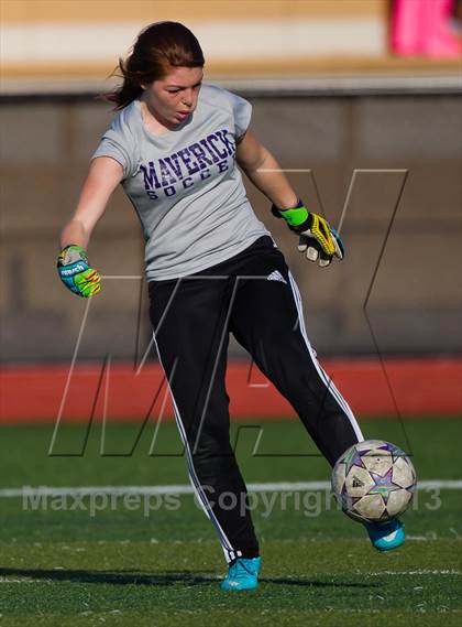 Thumbnail 2 in La Porte vs Morton Ranch (Pearland Shootout) photogallery.