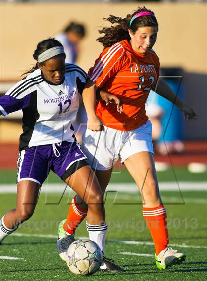 Thumbnail 3 in La Porte vs Morton Ranch (Pearland Shootout) photogallery.