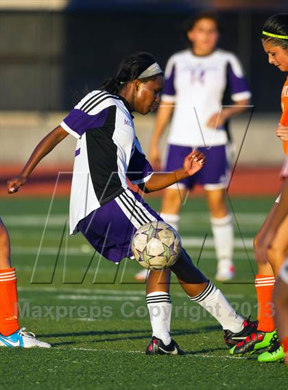 Thumbnail 2 in La Porte vs Morton Ranch (Pearland Shootout) photogallery.