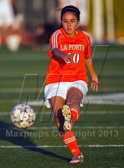 Thumbnail 2 in La Porte vs Morton Ranch (Pearland Shootout) photogallery.