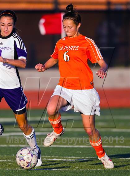 Thumbnail 1 in La Porte vs Morton Ranch (Pearland Shootout) photogallery.
