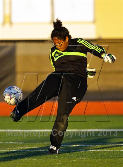 Thumbnail 1 in La Porte vs Morton Ranch (Pearland Shootout) photogallery.
