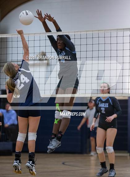 Thumbnail 3 in Calera @ Jemison photogallery.