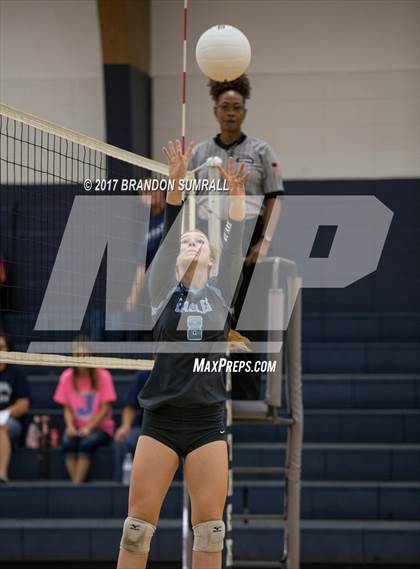 Thumbnail 1 in Calera @ Jemison photogallery.