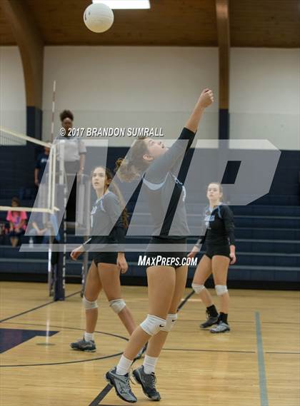 Thumbnail 3 in Calera @ Jemison photogallery.