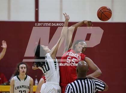 Thumbnail 3 in Archbishop Chapelle vs Riverside Academy (Allstate Sugar Bowl Classic) photogallery.