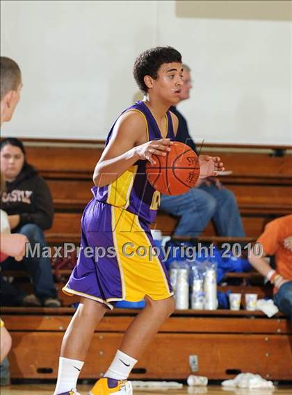 Thumbnail 2 in Maxwell vs. Live Oak photogallery.