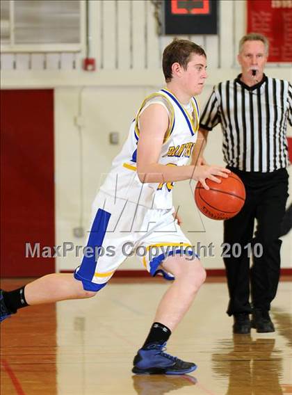 Thumbnail 2 in Maxwell vs. Live Oak photogallery.