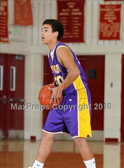 Thumbnail 1 in Maxwell vs. Live Oak photogallery.