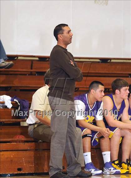 Thumbnail 3 in Maxwell vs. Live Oak photogallery.