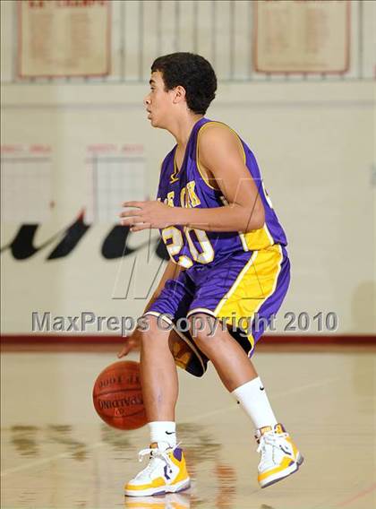 Thumbnail 3 in Maxwell vs. Live Oak photogallery.