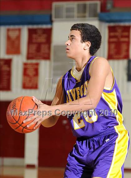 Thumbnail 3 in Maxwell vs. Live Oak photogallery.