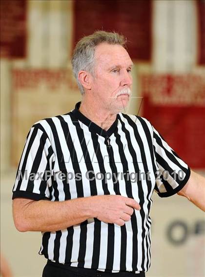 Thumbnail 3 in Maxwell vs. Live Oak photogallery.