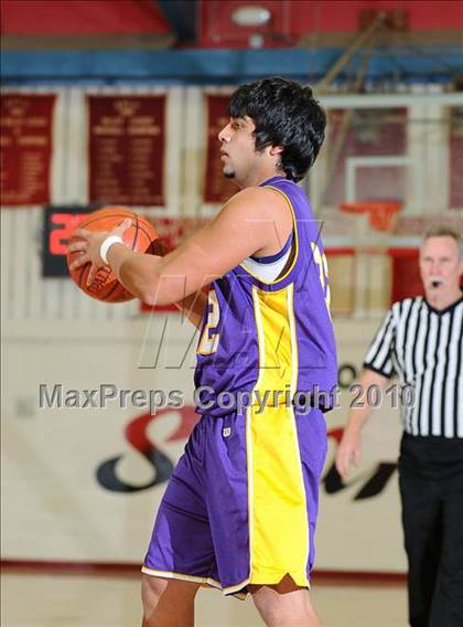 Thumbnail 1 in Maxwell vs. Live Oak photogallery.