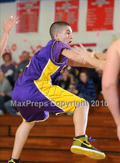 Thumbnail 1 in Maxwell vs. Live Oak photogallery.