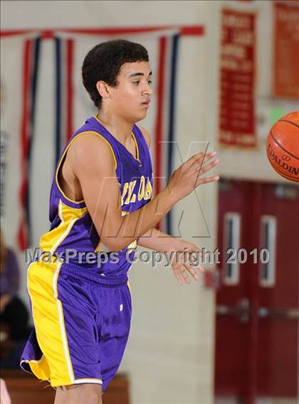 Thumbnail 3 in Maxwell vs. Live Oak photogallery.