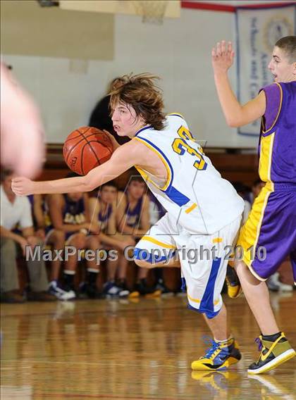 Thumbnail 1 in Maxwell vs. Live Oak photogallery.