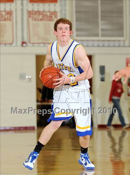 Thumbnail 3 in Maxwell vs. Live Oak photogallery.