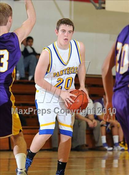 Thumbnail 2 in Maxwell vs. Live Oak photogallery.