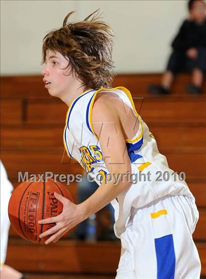 Thumbnail 2 in Maxwell vs. Live Oak photogallery.