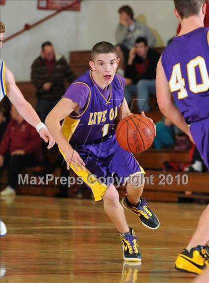 Thumbnail 1 in Maxwell vs. Live Oak photogallery.