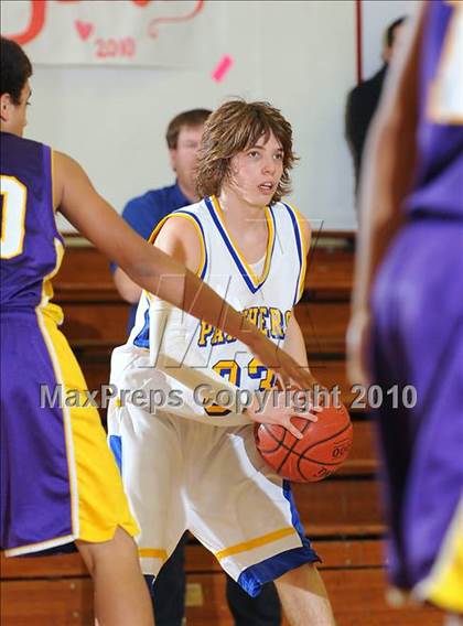 Thumbnail 3 in Maxwell vs. Live Oak photogallery.