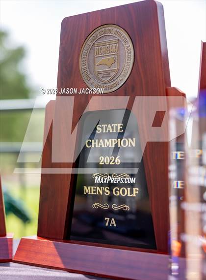 Thumbnail 2 in NCHSAA 7A 8A FINALS (Round 2) photogallery.