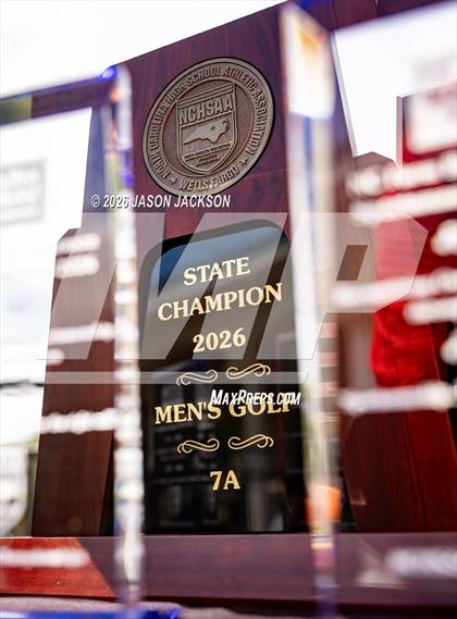 Thumbnail 1 in NCHSAA 7A 8A FINALS (Round 2) photogallery.