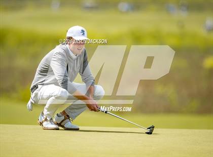 Thumbnail 3 in NCHSAA 7A 8A FINALS (Round 2) photogallery.
