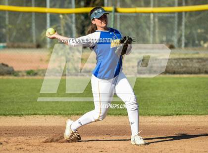 Thumbnail 1 in Agoura @ Moorpark photogallery.
