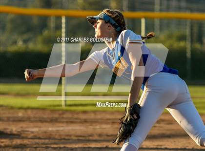 Thumbnail 1 in Agoura @ Moorpark photogallery.