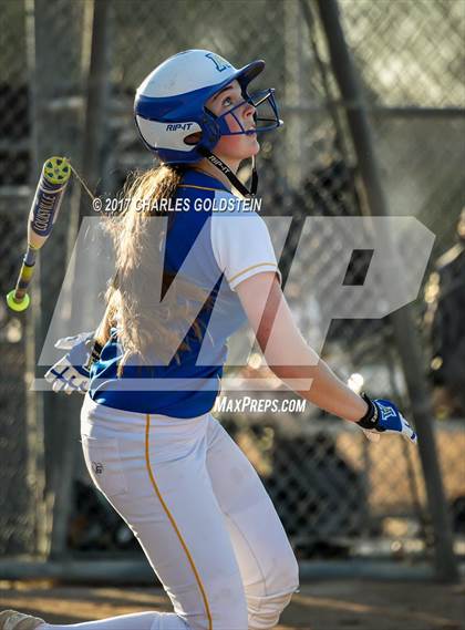 Thumbnail 2 in Agoura @ Moorpark photogallery.