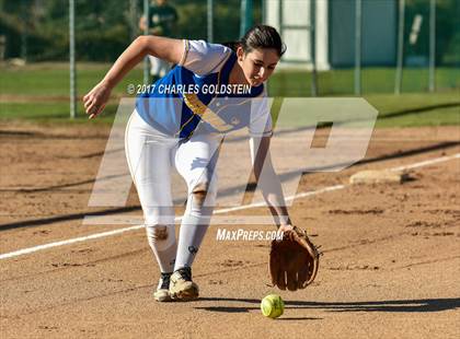 Thumbnail 1 in Agoura @ Moorpark photogallery.