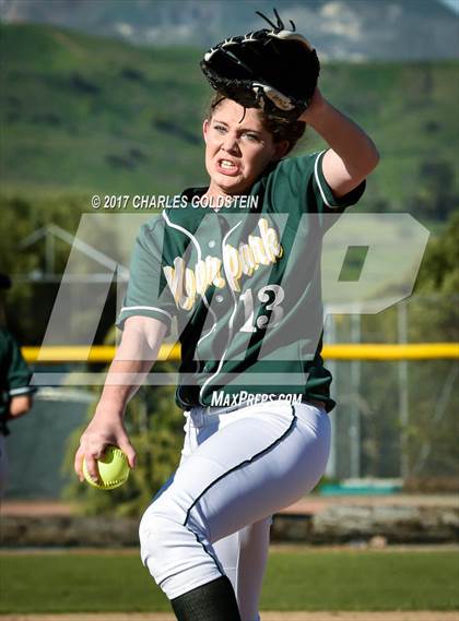 Thumbnail 2 in Agoura @ Moorpark photogallery.