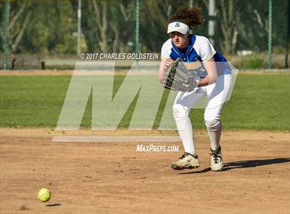 Thumbnail 1 in Agoura @ Moorpark photogallery.