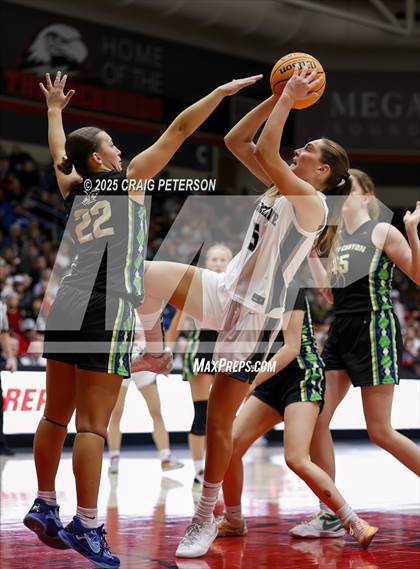 Thumbnail 3 in Snow Canyon vs Ridgeline (UHSAA 4A Final) photogallery.