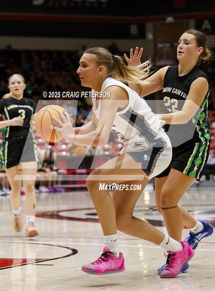 Thumbnail 3 in Snow Canyon vs Ridgeline (UHSAA 4A Final) photogallery.