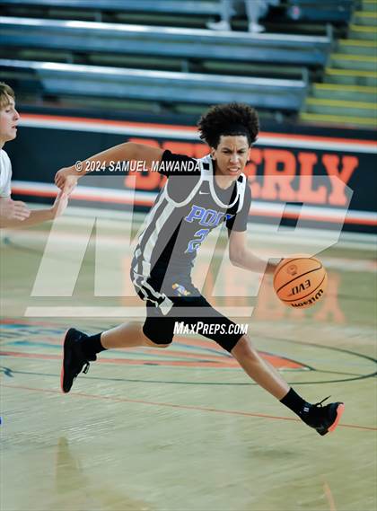 Thumbnail 3 in Loyola vs Poly photogallery.