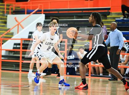Thumbnail 2 in Loyola vs Poly photogallery.