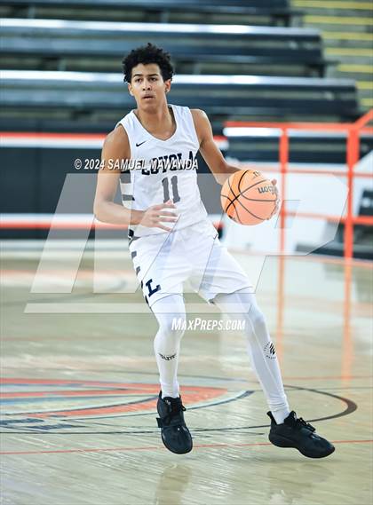 Thumbnail 1 in Loyola vs Poly photogallery.