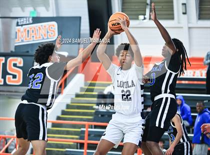 Thumbnail 2 in Loyola vs Poly photogallery.