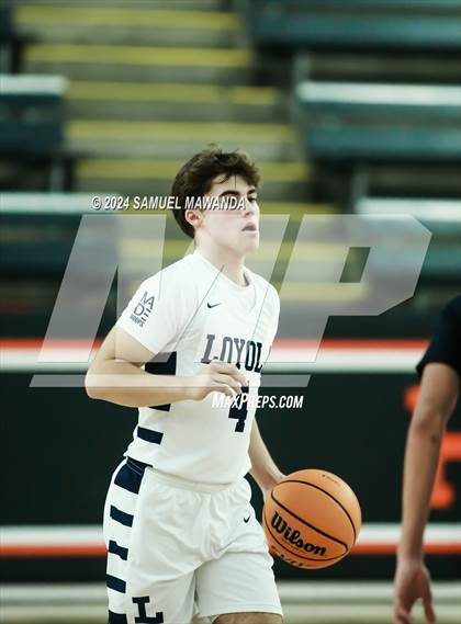 Thumbnail 3 in Loyola vs Poly photogallery.