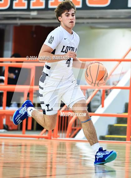 Thumbnail 3 in Loyola vs Poly photogallery.