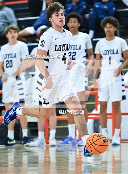 Thumbnail 2 in Loyola vs Poly photogallery.