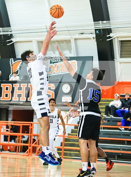 Thumbnail 1 in Loyola vs Poly photogallery.