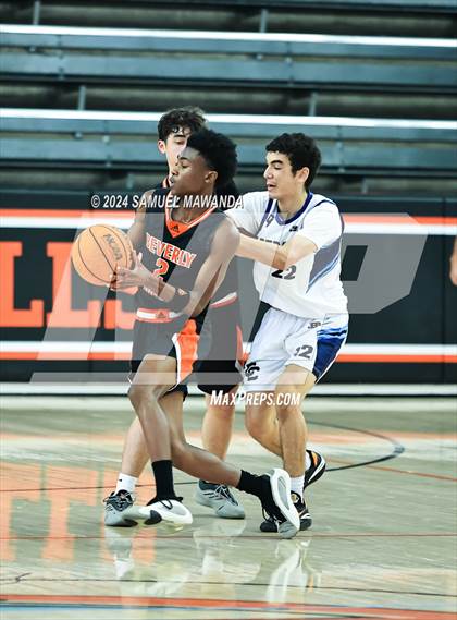 Thumbnail 2 in Loyola vs Poly photogallery.