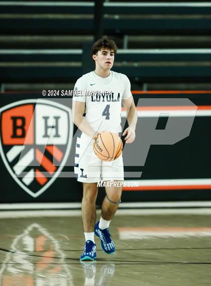 Thumbnail 2 in Loyola vs Poly photogallery.