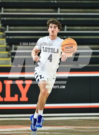 Thumbnail 2 in Loyola vs Poly photogallery.