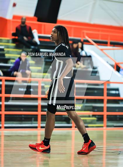 Thumbnail 1 in Loyola vs Poly photogallery.